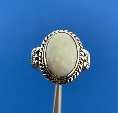 925 Sterling Silver Oval Opal Cabochon Solitaire Beaded Rope Design Ring