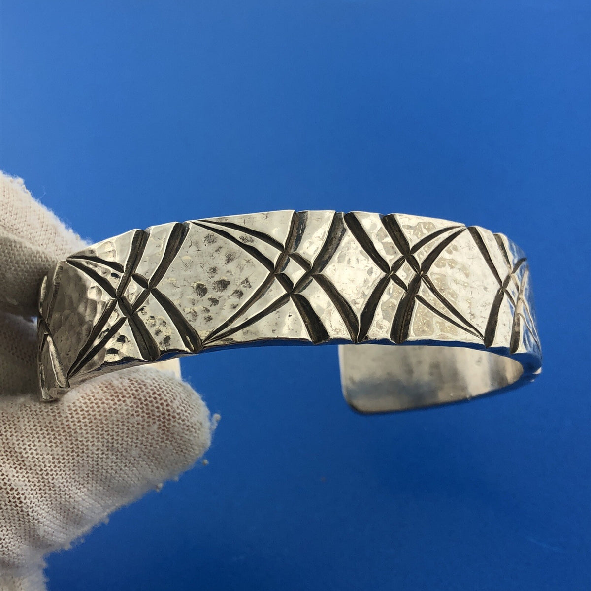 Native American 925 Sterling Silver Hammered Abstract Statement Cuff Bracelet
