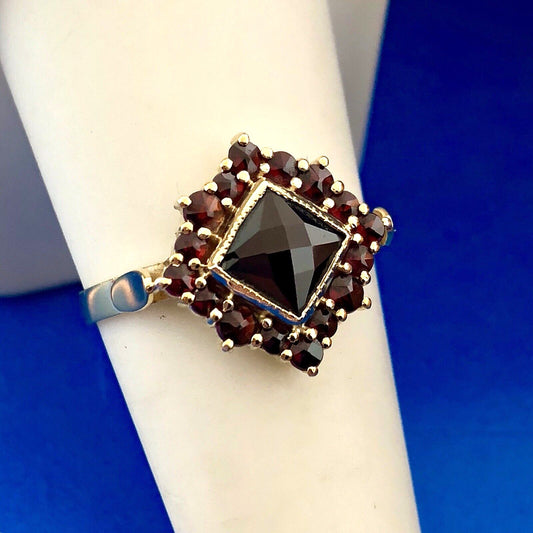 Vintage Designer Sterling Silver 925 Vermeil Garnet January Anniversary Ring