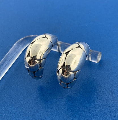 Vintage 925 Sterling Silver Pebbled Snake Skin 3 Dimensional Half Hoop Earrings