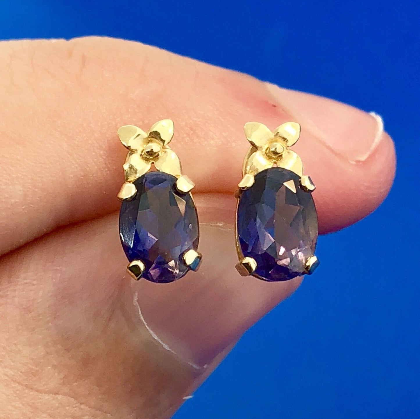 Designer Mexico 14K Yellow Gold Floral Motif Amethyst February Stud Earrings