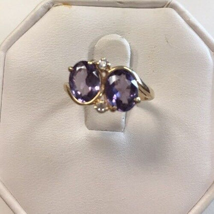 Vintage 10K Yellow Gold Oval Amethyst Diamond Accent Cocktail Ring Size 6