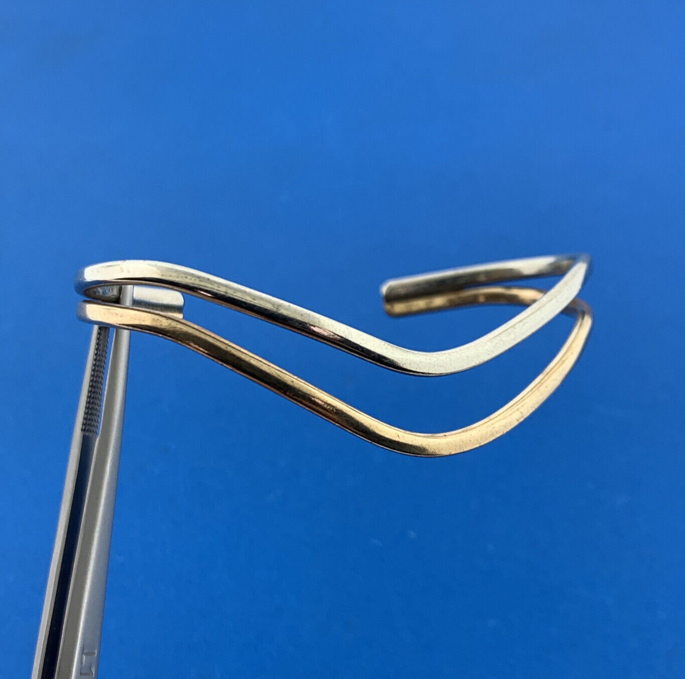 Designer Sergio Lub California Brass Silver Toned Wavy Band 6" Cuff Bracelet