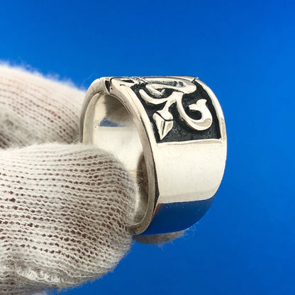 Stunning Sterling Silver 925 Engraved Floral Vine Fleur De Lis Cigar Ring Size 8
