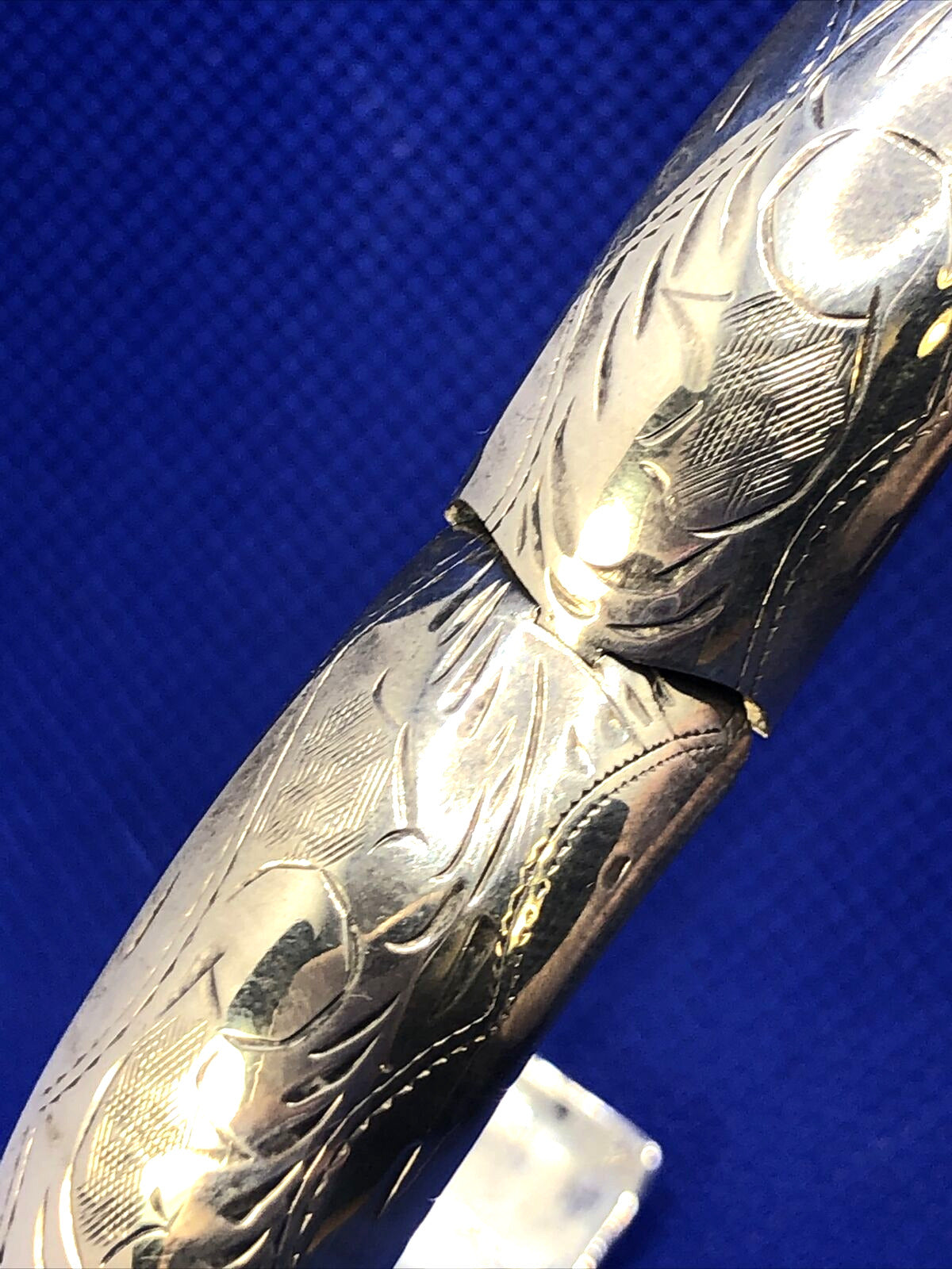 Designer EURS 925 Sterling Silver Leaf Scroll Design Closed Hinged Cuff Bracelet