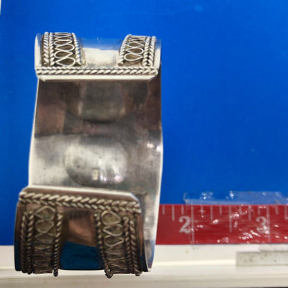 Estate 925 Sterling Silver Black Onyx Cabochon Wheat Scroll Wide Cuff Bracelet