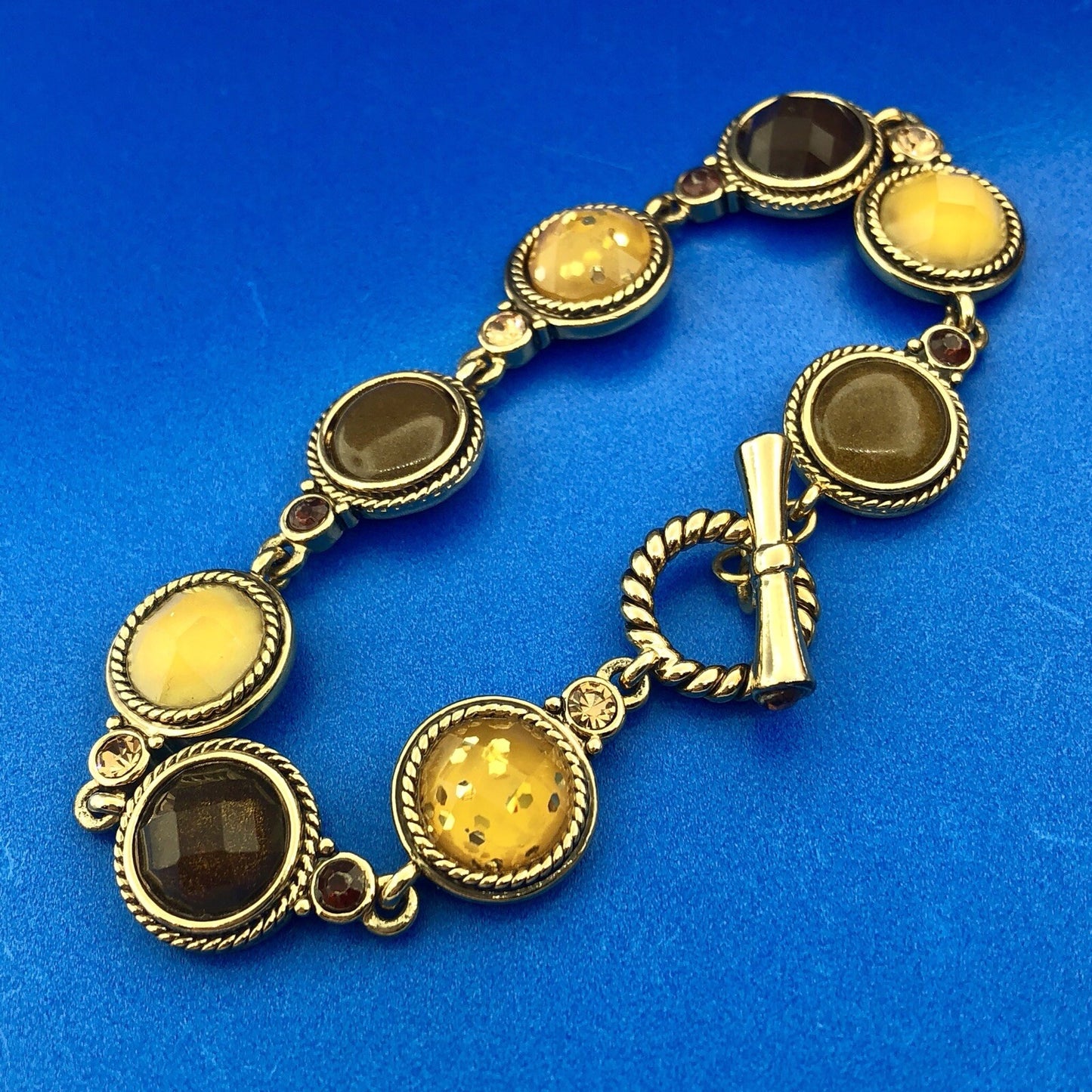 Ladies Gold Tone Brown Gold Amber Fauceted Resin Bead Panel Toggle Bracelet