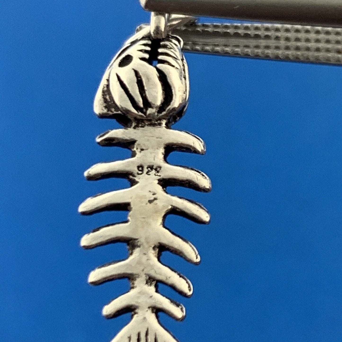 Retro 925 Sterling Silver Fish Bones Strength Tenacity Bracelet Pendant Charm