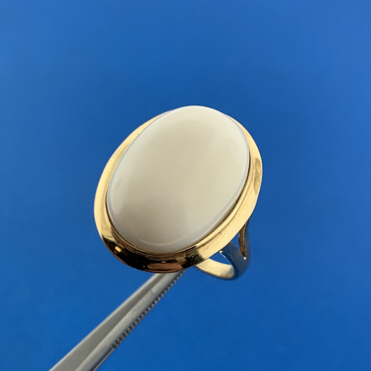 Designer PTJ 14k Yellow Gold Cabochon White Agate Statement Ring Size 7.25