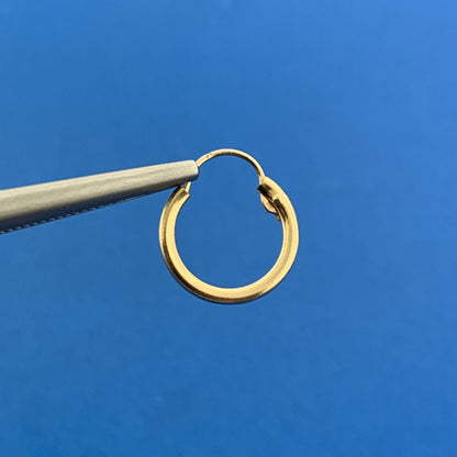 Chic 14K Yellow Gold Polished Huggy Huggie Hoop Earrings