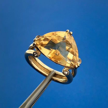Gorgeous 14k Yellow Gold Faceted Triangle Citrine Diamond Accent Ring Size 6.15