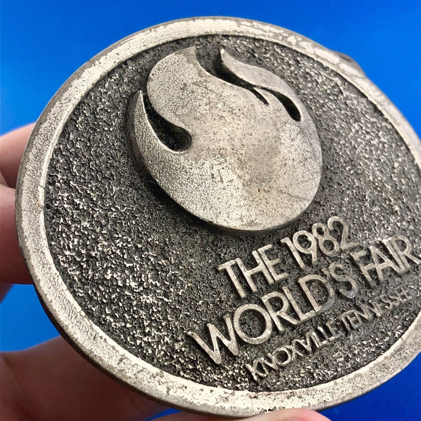 1982 Worlds Fair Logo Knoxville Tennessee Silver Tone Metal Oval Belt Buckle