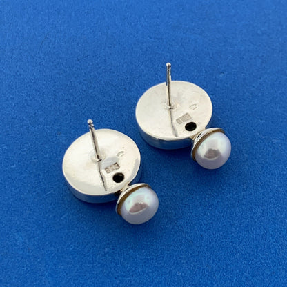 Designer 925 Sterling Silver White Pearl Modernist Concave Circle Stud Earrings