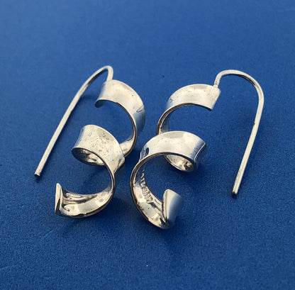 Stunning Sterling Silver 925 Twisting Spiral Ribbon Wire Hook Earrings