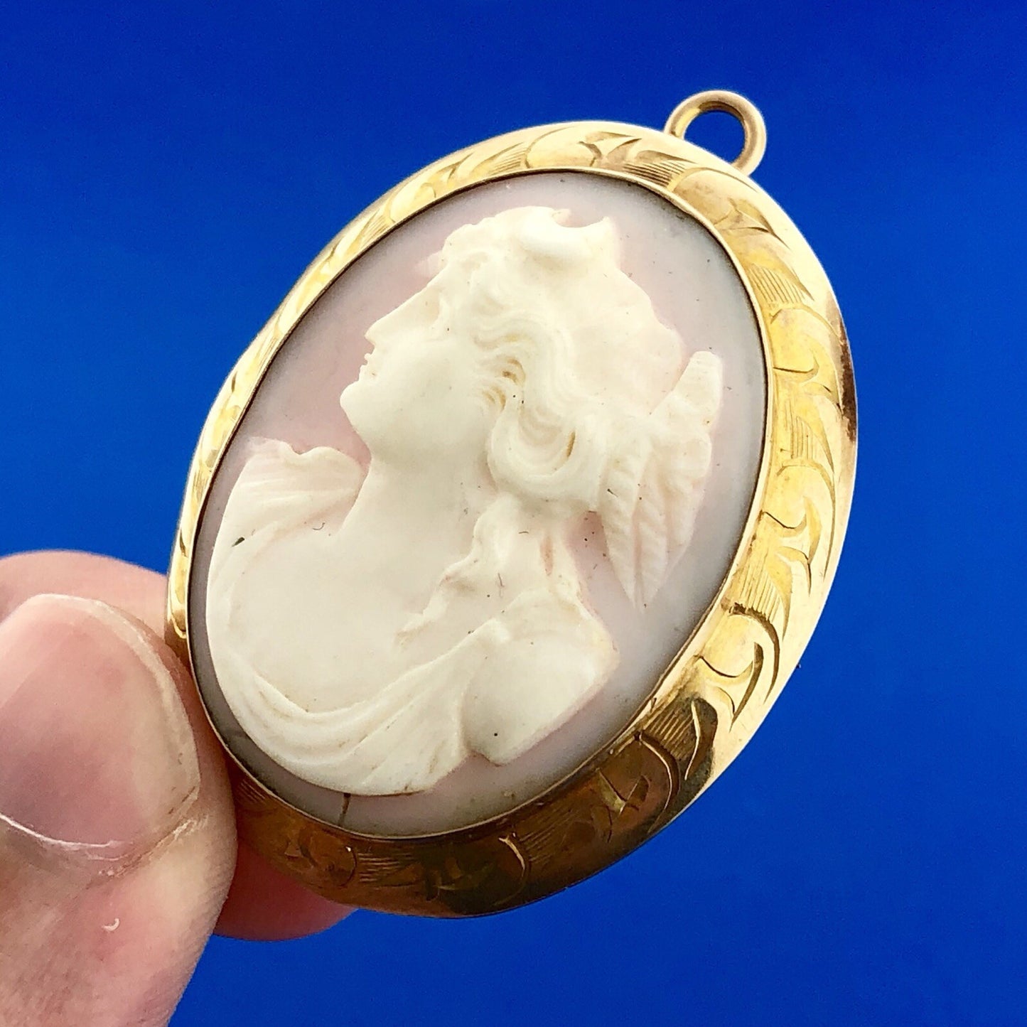 Victorian 10K Yellow Gold Pink Cameo Left Etched Frame Statement Brooch Pendant