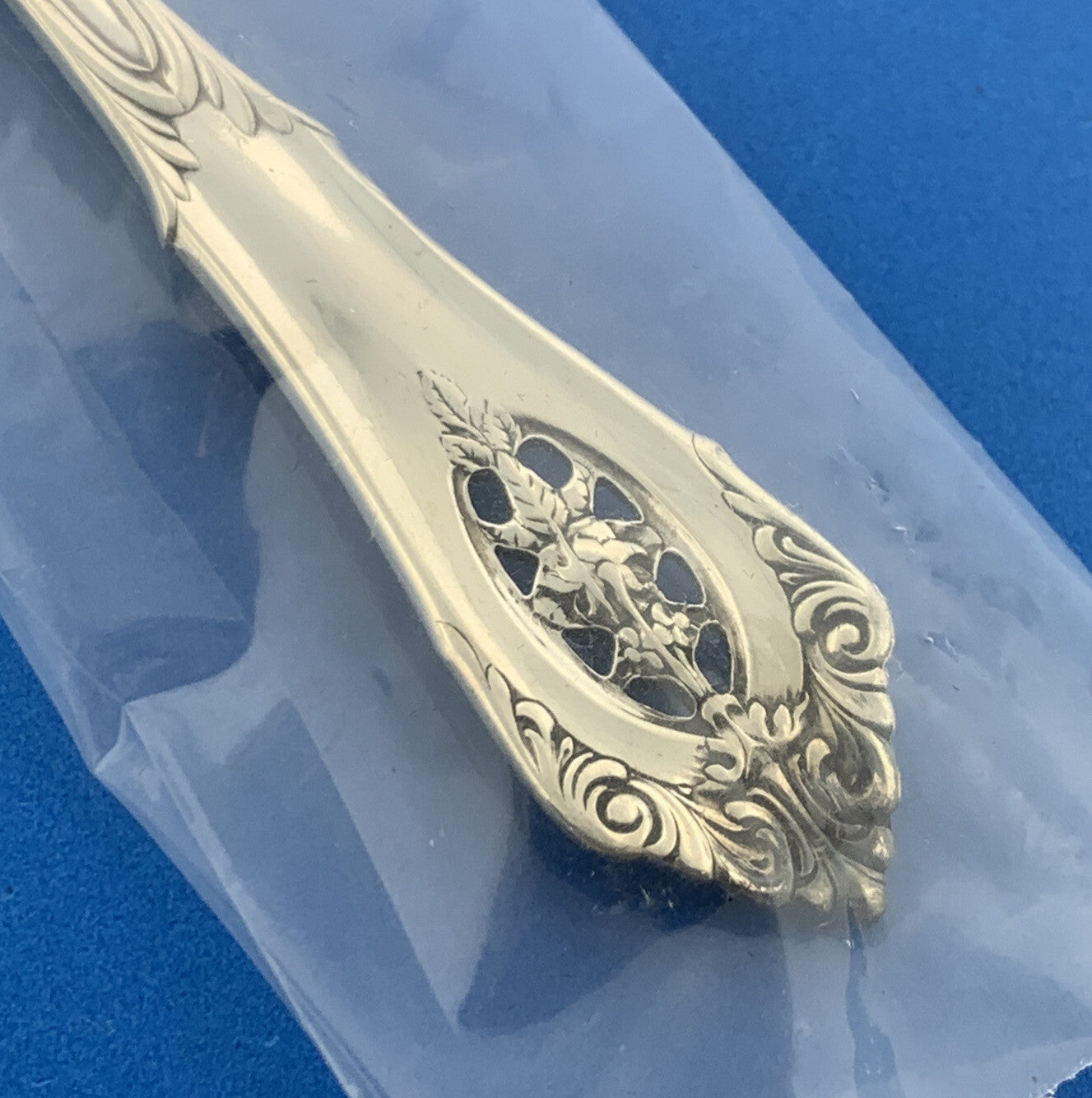 Designer Wallace Sterling Silver 925 Rose Point Pattern 7" Dinner Fork