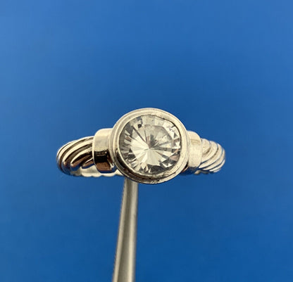 Estate 925 Sterling Silver White Quartz Solitaire Ribbed Cocktail Ring