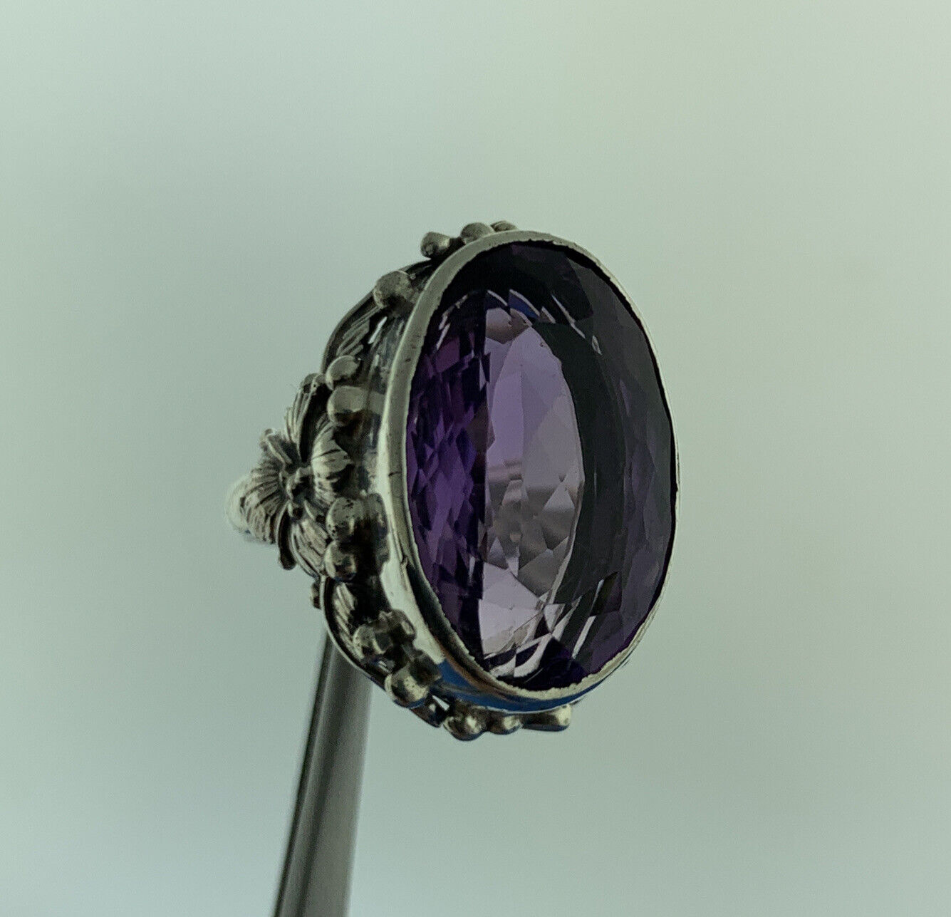 Stunning Sterling Silver 925 Large Oval Cut Purple Amethyst Floral Ring Size 6