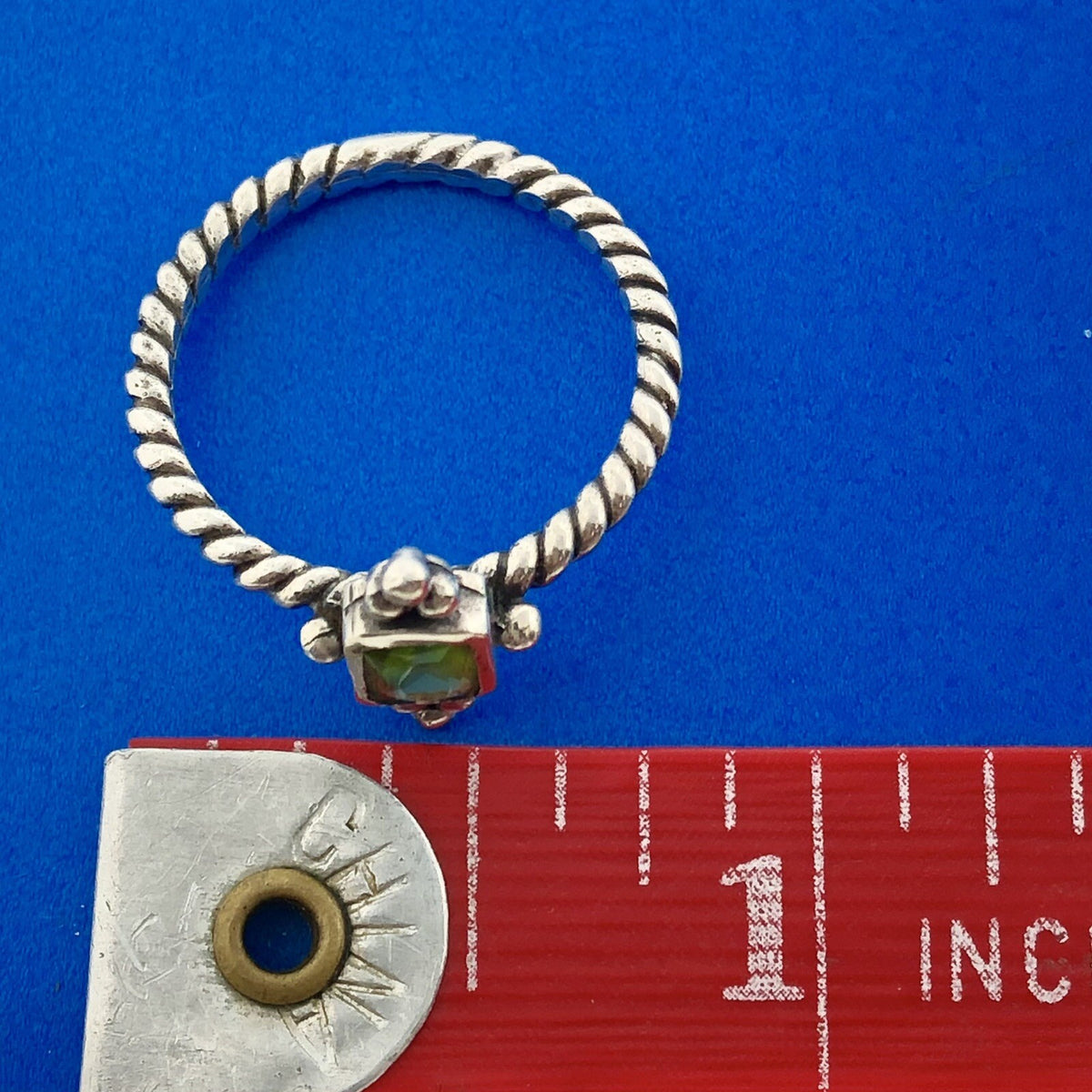 Classic 925 Sterling Silver Peridot Rectangle Bead Work Cable Band Ring