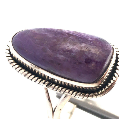 925 Sterling Silver Oval Cabochon Purple Charoite Twist Detail Ring