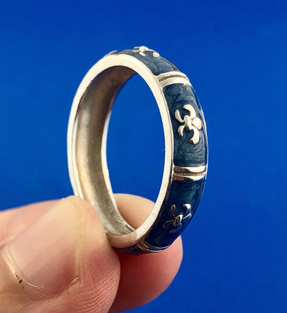 925 Sterling Silver Blue Enamel Fleur De Lis Cigar Band Ring