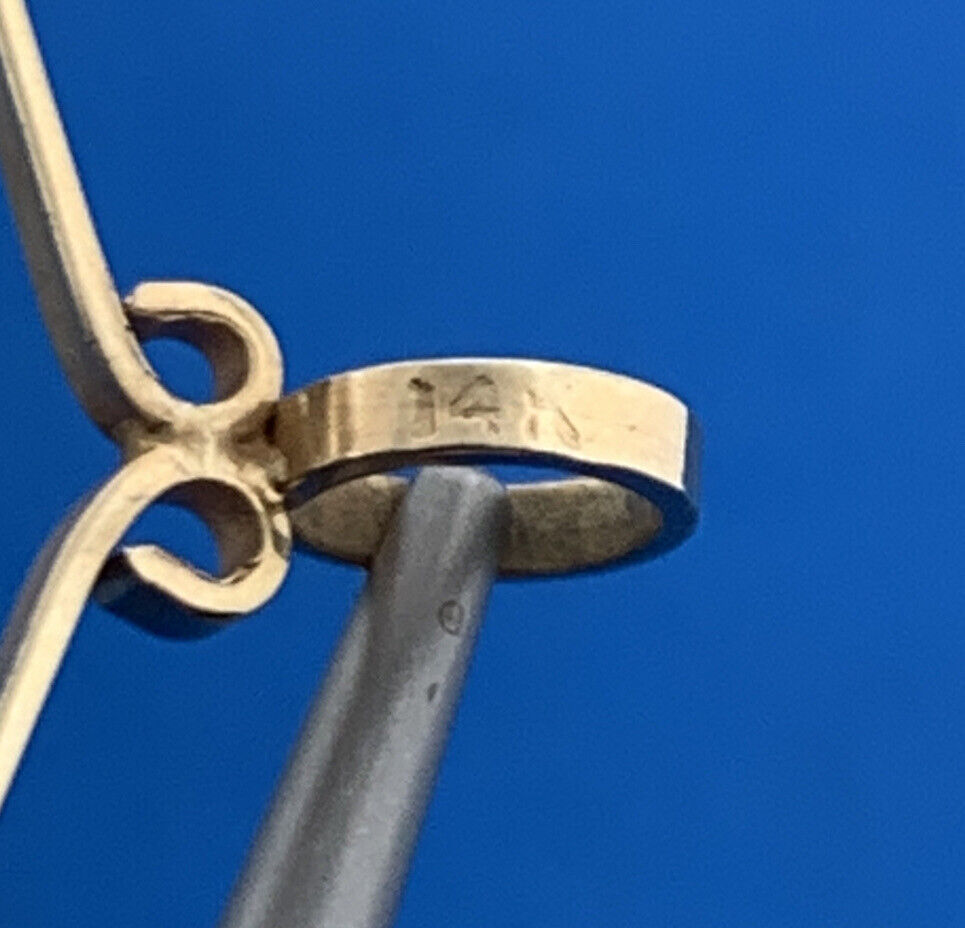 Vintage 14K Yellow Gold Carved Mother Of Pearl Oriental Garden Scene Pendant