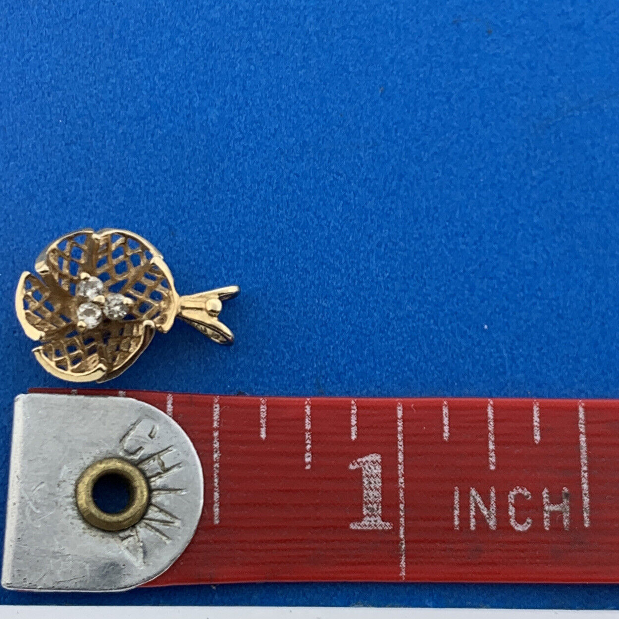 Vintage 14K Yellow Gold Diamond Open Work Basket Weave Flower Petite Pendant