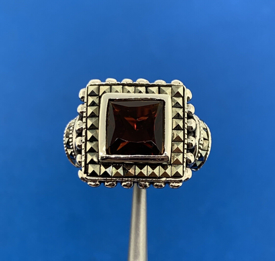 925 Sterling Silver Garnet Marcasite January Birthday Anniversary Ring