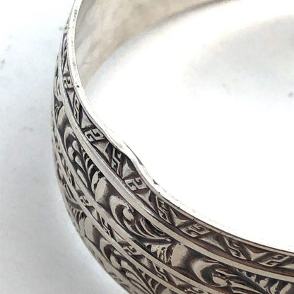 Designer Vintage Marsh 925 Sterling Silver Textured Scroll Belt Buckle Bracelet