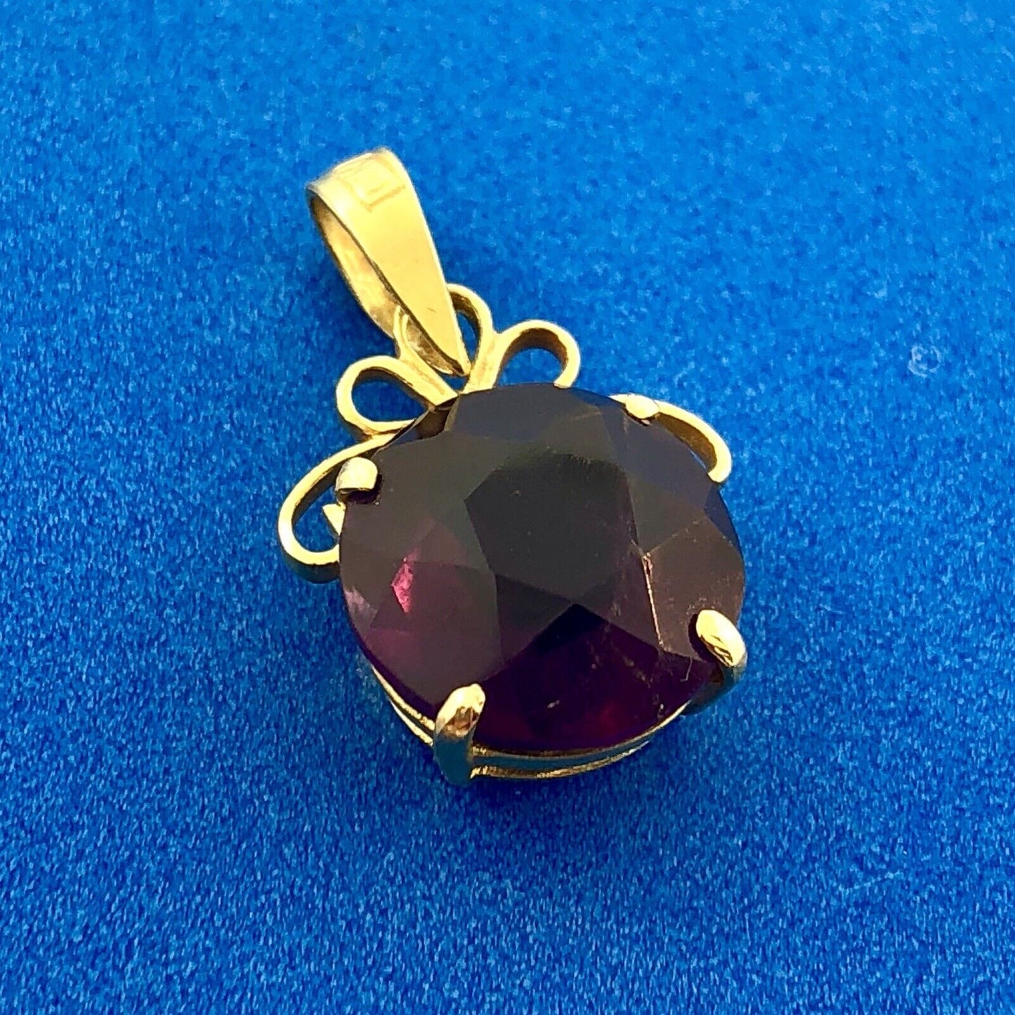 14K Yellow Gold Amethyst Solitaire February Anniversary Statement Pendant