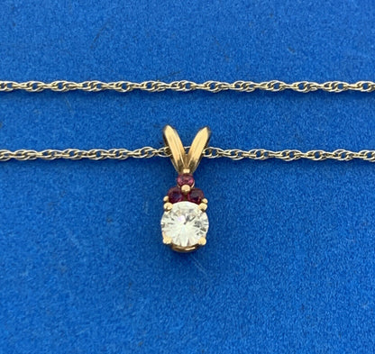 Vintage  14K Yellow Gold Diamond Solitaire Ruby Accented Pendant Necklace