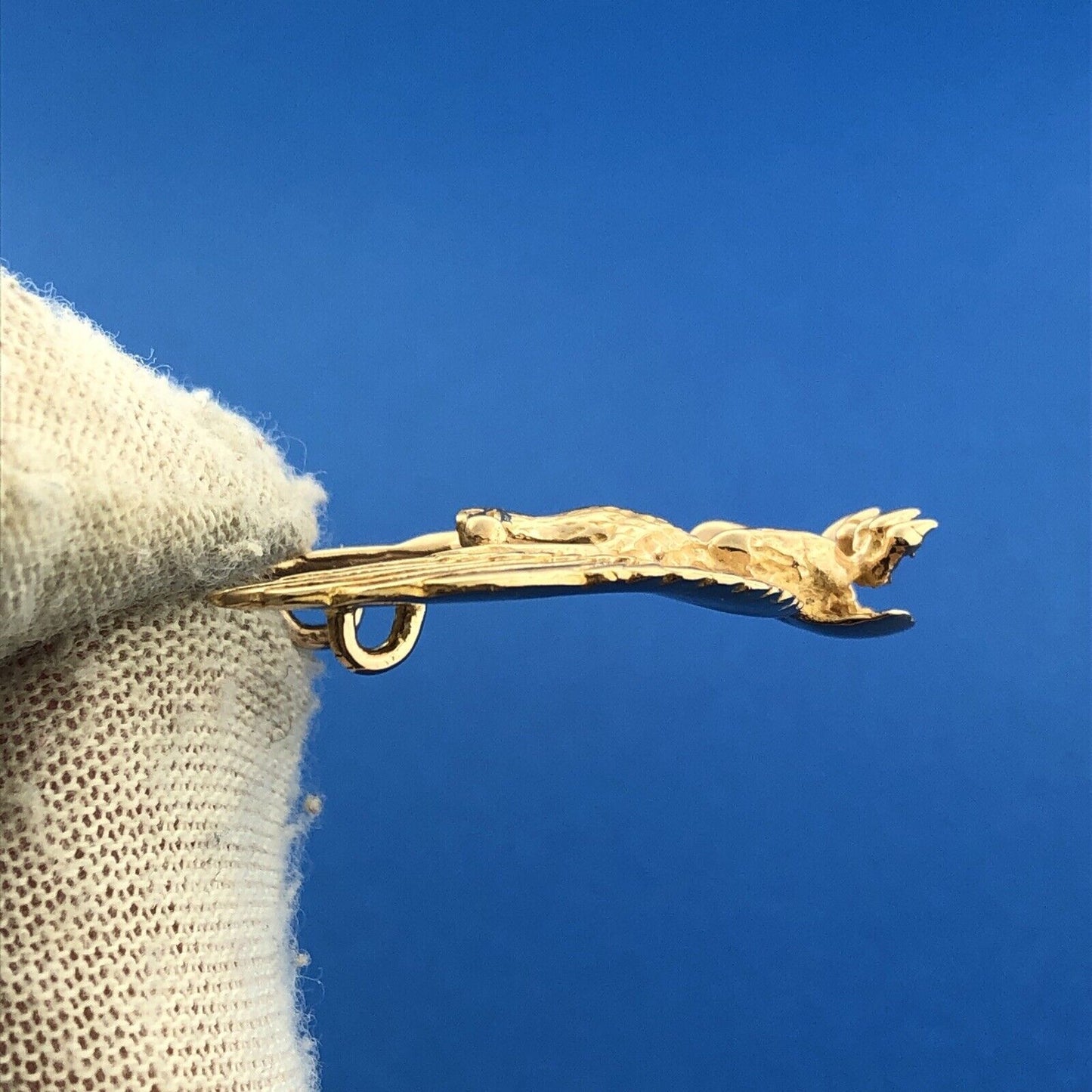 Gorgeous 10K Yellow Gold American Patriotic Bald Eagle Freedom Bird Pendant