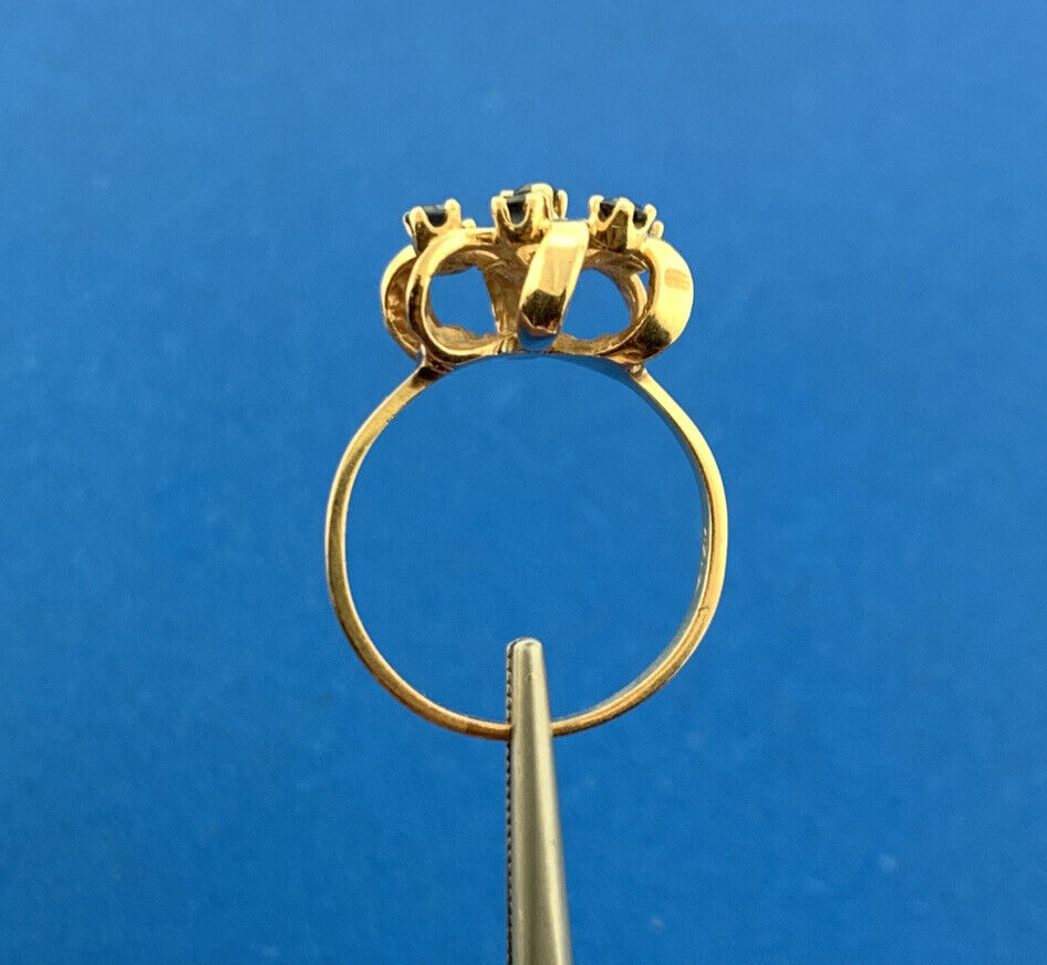 Vintage 14K Yellow Gold London Blue Topaz Starburst December Anniversary Ring