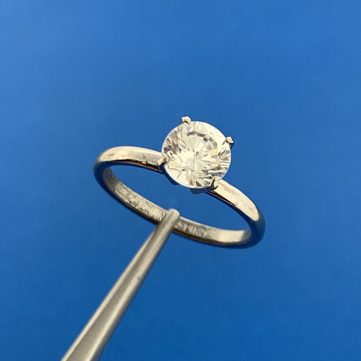 Designer LIND Sterling Silver White Amethyst Solitaire February Occasion Ring