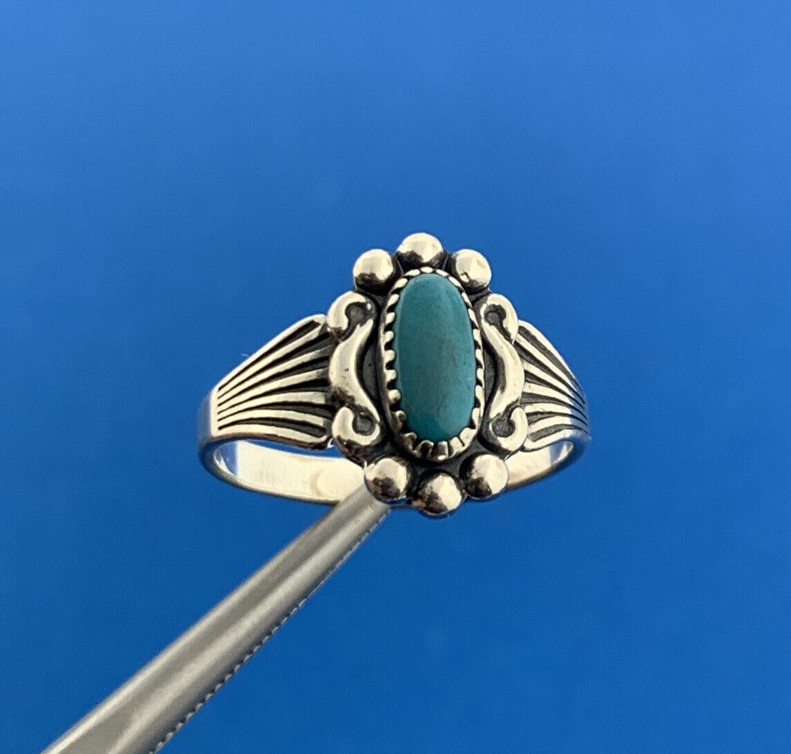 Native American Hallmarked 925 Sterling Silver Oval Turquoise Cabochon Ring