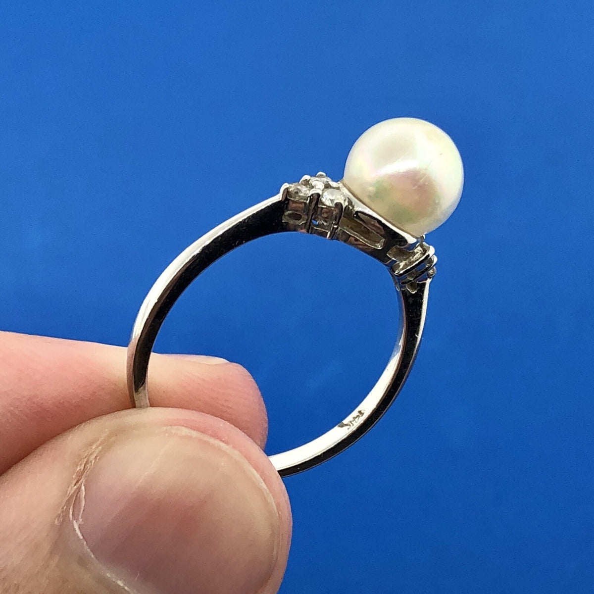Elegant 14K White Gold Pearl Diamond Bridal Sweetheart Anniversary Ring