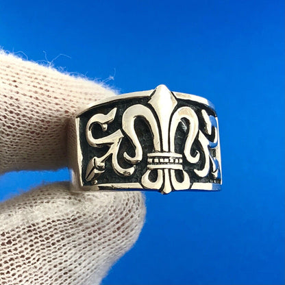 Stunning Sterling Silver 925 Engraved Floral Vine Fleur De Lis Cigar Ring Size 8