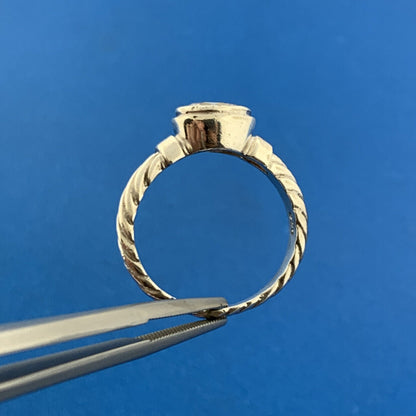 Estate 925 Sterling Silver White Quartz Solitaire Ribbed Cocktail Ring