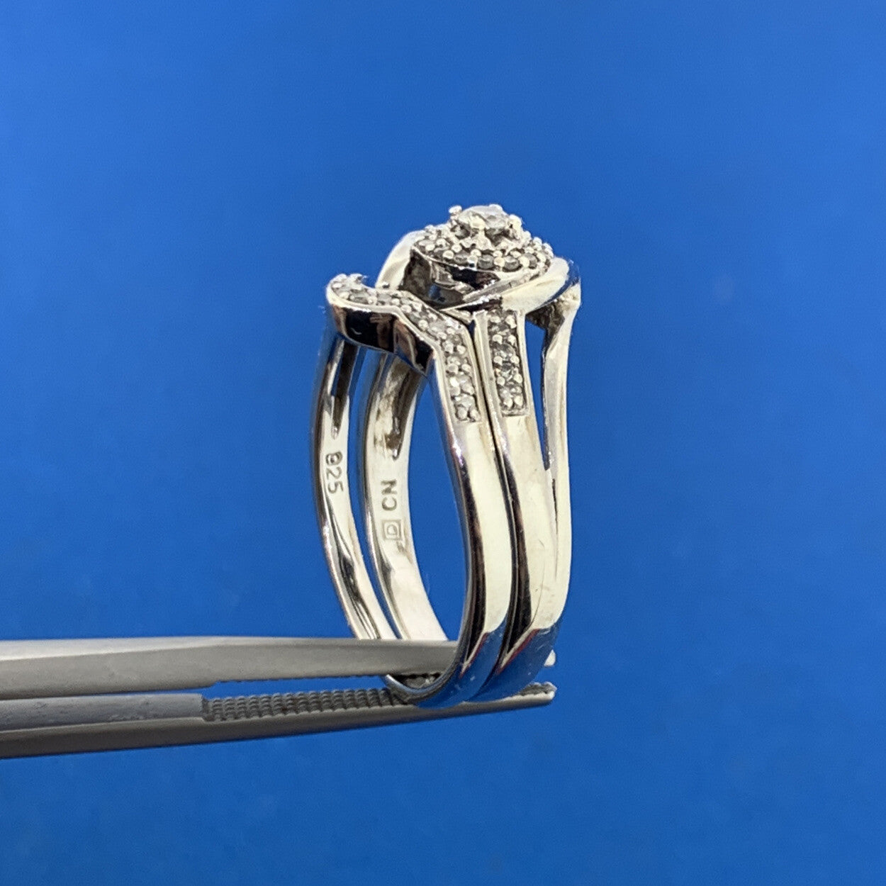 Stunning Sterling Silver 925 Round Diamond Abstract Engagement Ring Size 8 Set