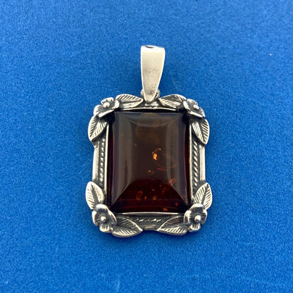 Vintage Designer 925 Sterling Silver Amber Floral Design Rectangle Pendant