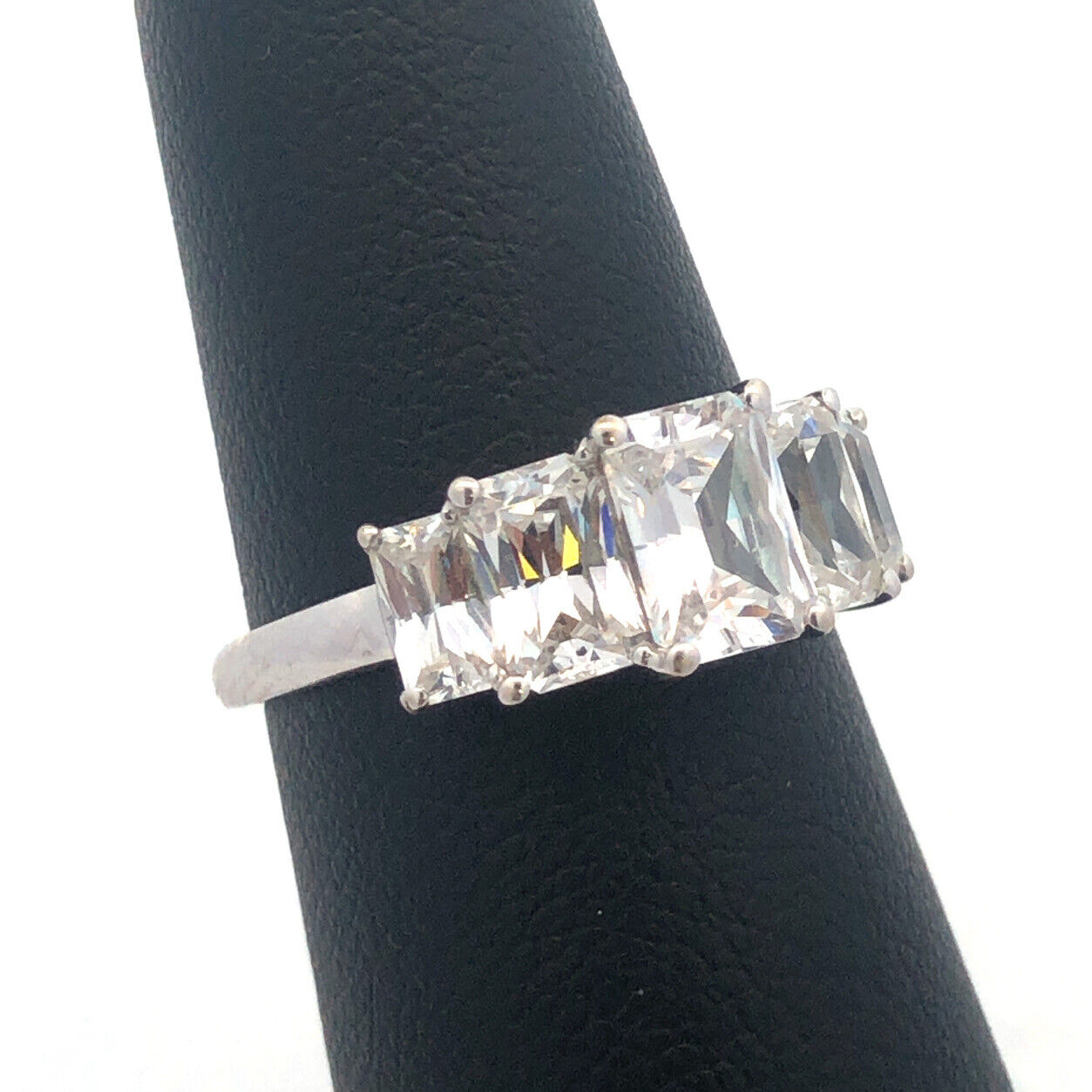 Gorgeous 14k White Gold Radiant Cut Sparkling CZ Prong Engagement Ring Size 6