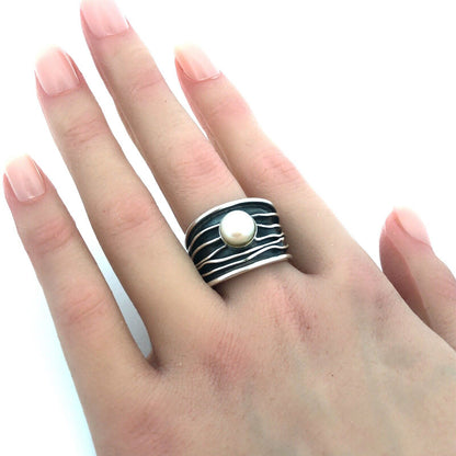 Designer Letty G Sterling Silver Pearl Solitaire Modernist Wide Cigar Band Ring