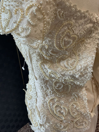 Avine Perucci St. Pucchi Bridal Dress Gown 100% Silk Size 6