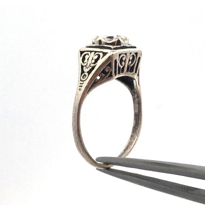 Art Deco 925 Sterling Silver Round Garnet Square Scroll Detail Ring