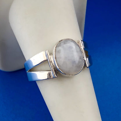Retro 925 Sterling Silver Oval Moonstone Cabochon Modernist Ring