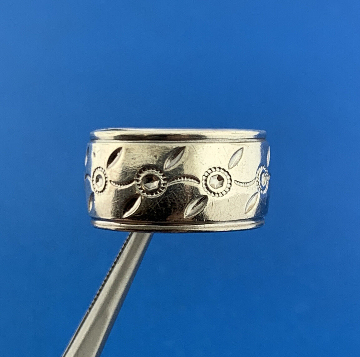 Mid Century UNCAS 925 Sterling Silver Floral Engraved Wide Cigar Band Ring