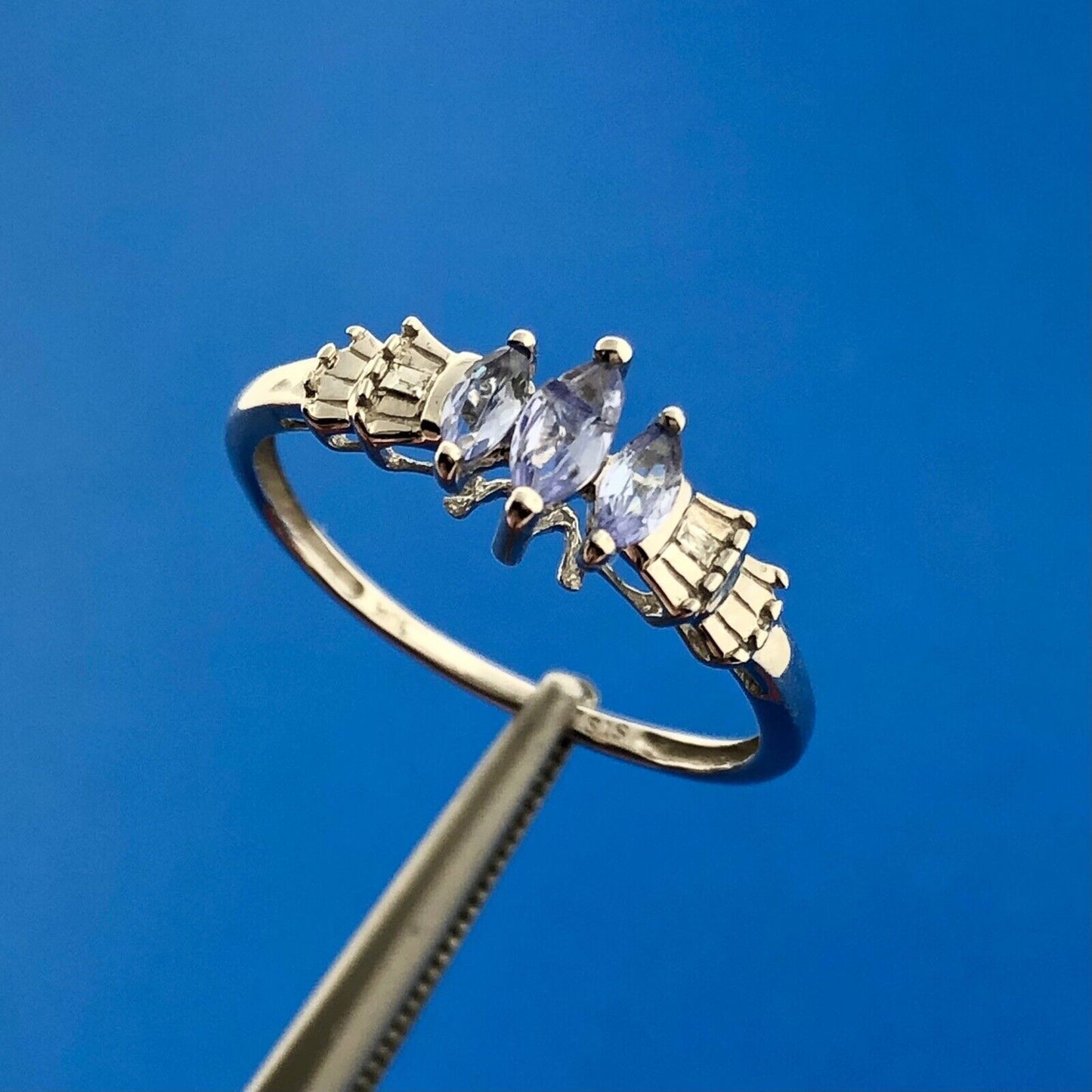 Gorgeous 10k White Gold Marquise Tanzanite Baguette Diamond Accent Ring Size 7