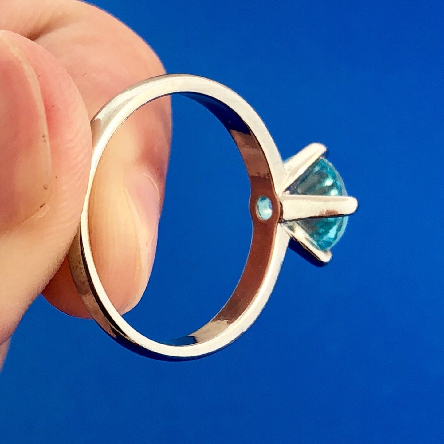 Stunning 925 Sterling Silver Aqua Blue Cubic Zirconia Solitaire Promise Ring