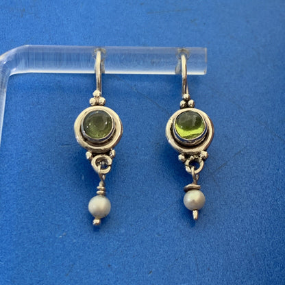 Estate 925 Sterling Silver Peridot Cabochon Pearl Balinese Dangle Drop Earrings