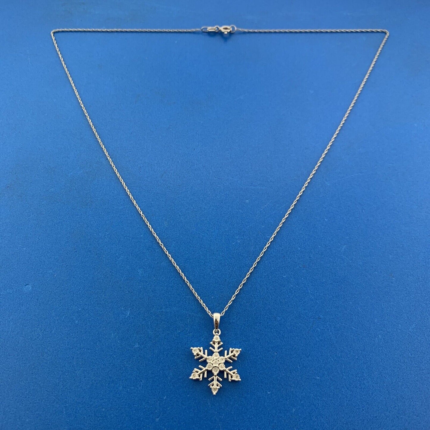 Desinger SUN 925 Sterling Silver Diamond Starburst Snowflake Pendant Necklace